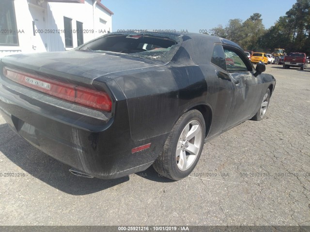 Photo 3 VIN: 2C3CDYAG9DH607564 - DODGE CHALLENGER 