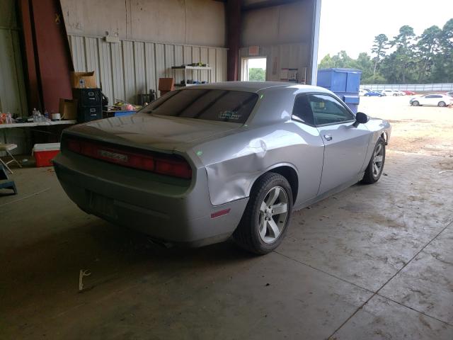 Photo 3 VIN: 2C3CDYAG9DH704943 - DODGE CHALLENGER 