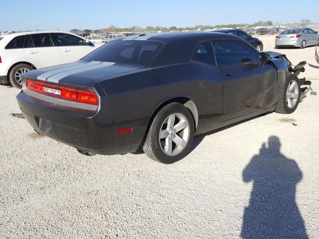 Photo 3 VIN: 2C3CDYAG9EH208610 - DODGE CHALLENGER 