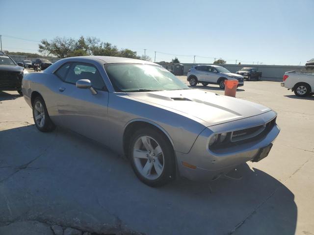 Photo 3 VIN: 2C3CDYAG9EH233670 - DODGE CHALLENGER 