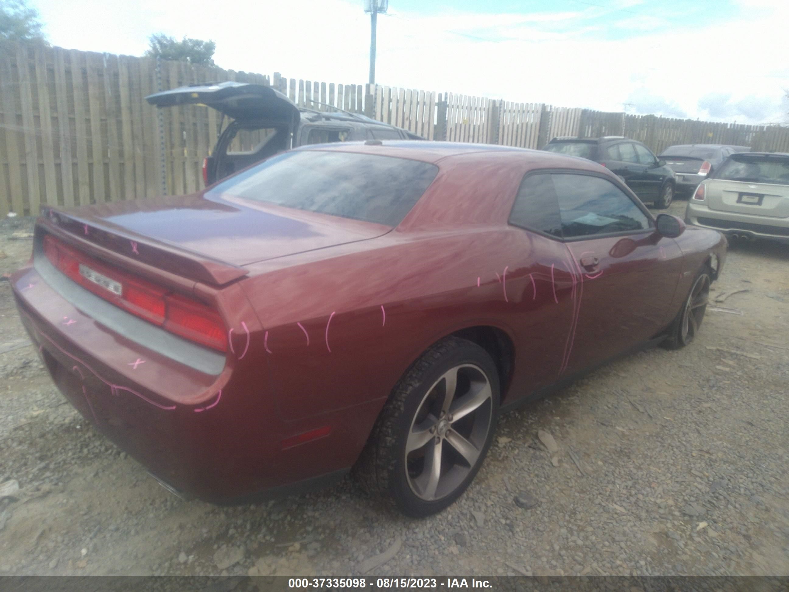 Photo 3 VIN: 2C3CDYAG9EH310800 - DODGE CHALLENGER 