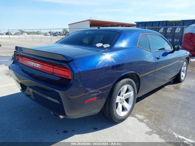 Photo 3 VIN: 2C3CDYAG9EH311431 - DODGE CHALLENGER 