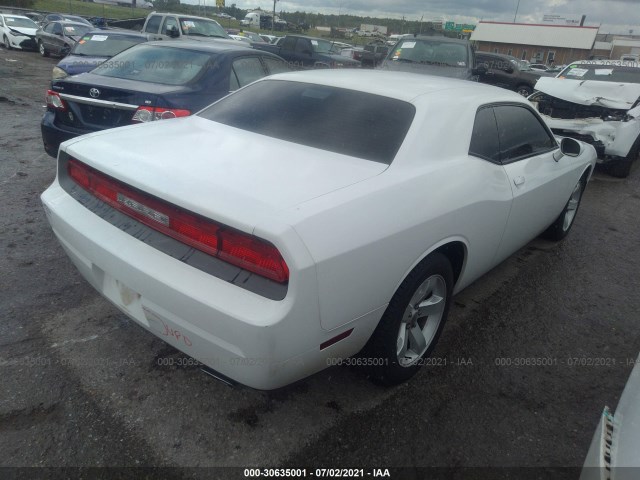 Photo 3 VIN: 2C3CDYAGXDH545804 - DODGE CHALLENGER 