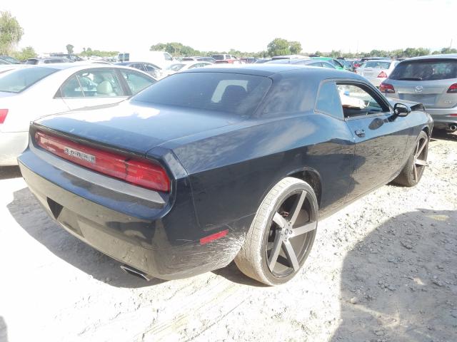 Photo 3 VIN: 2C3CDYAGXDH670186 - DODGE CHALLENGER 