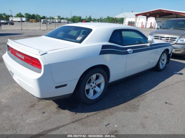 Photo 3 VIN: 2C3CDYAGXEH126983 - DODGE CHALLENGER 