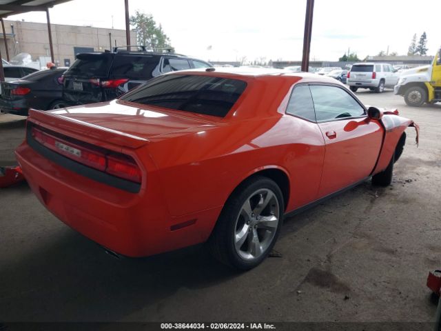 Photo 3 VIN: 2C3CDYBT0DH740550 - DODGE CHALLENGER 