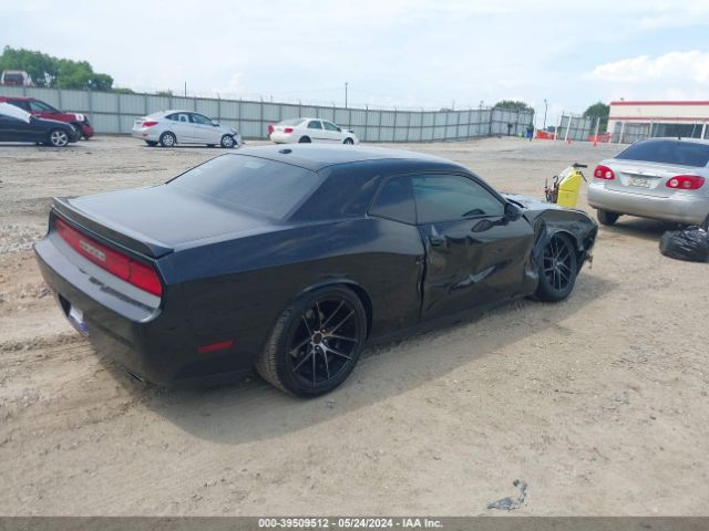 Photo 3 VIN: 2C3CDYBT1DH587998 - DODGE CHALLENGER 