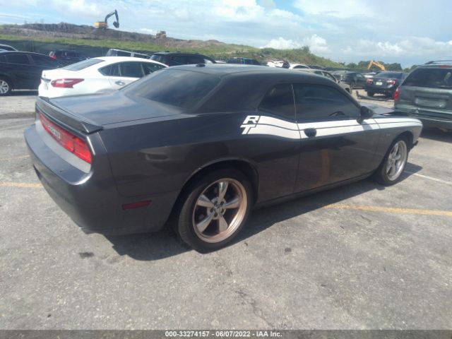 Photo 3 VIN: 2C3CDYBT1DH742310 - DODGE CHALLENGER 