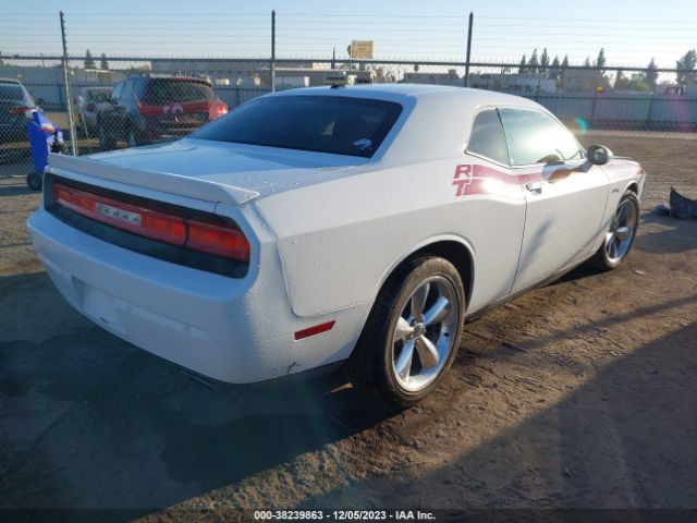 Photo 3 VIN: 2C3CDYBT1EH141061 - DODGE CHALLENGER 