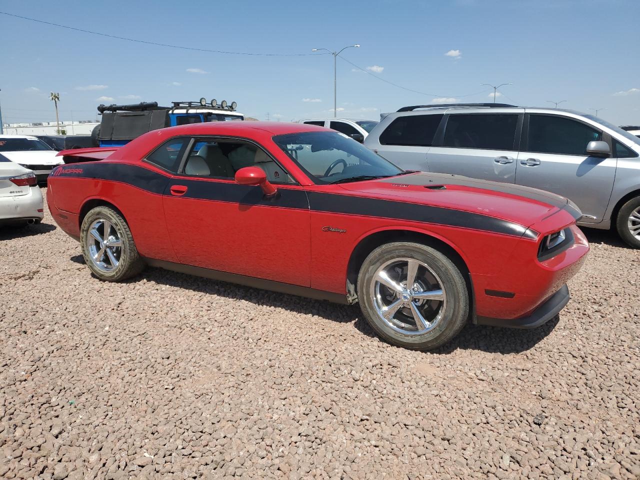 Photo 3 VIN: 2C3CDYBT2CH128428 - DODGE CHALLENGER 