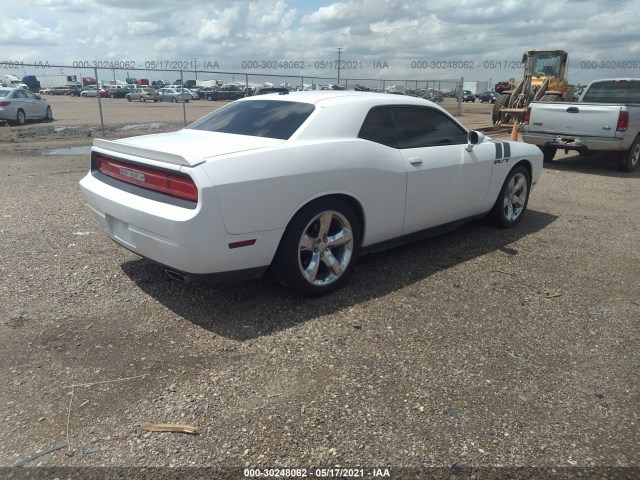 Photo 3 VIN: 2C3CDYBT2CH243627 - DODGE CHALLENGER 