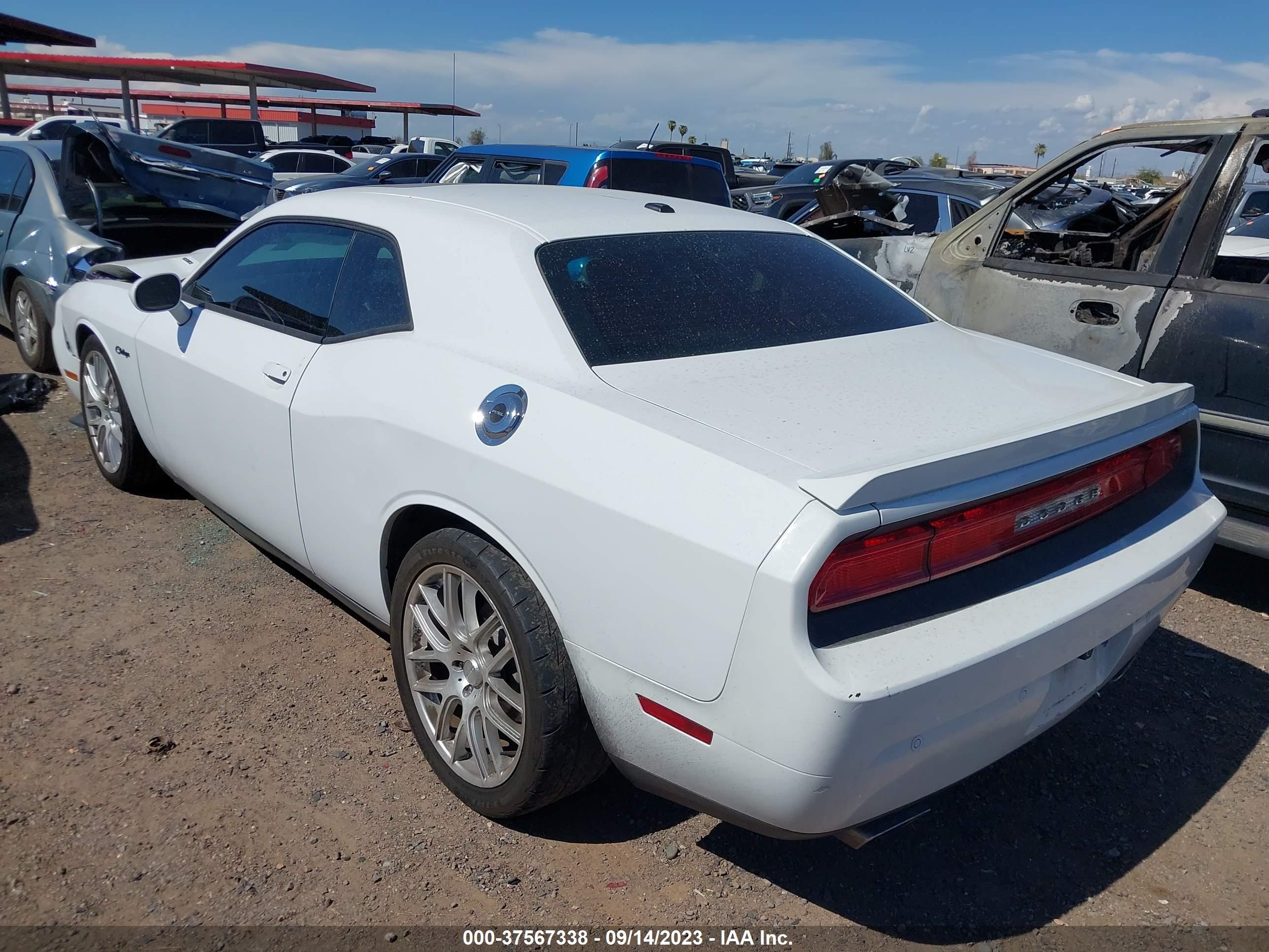 Photo 2 VIN: 2C3CDYBT2EH196845 - DODGE CHALLENGER 