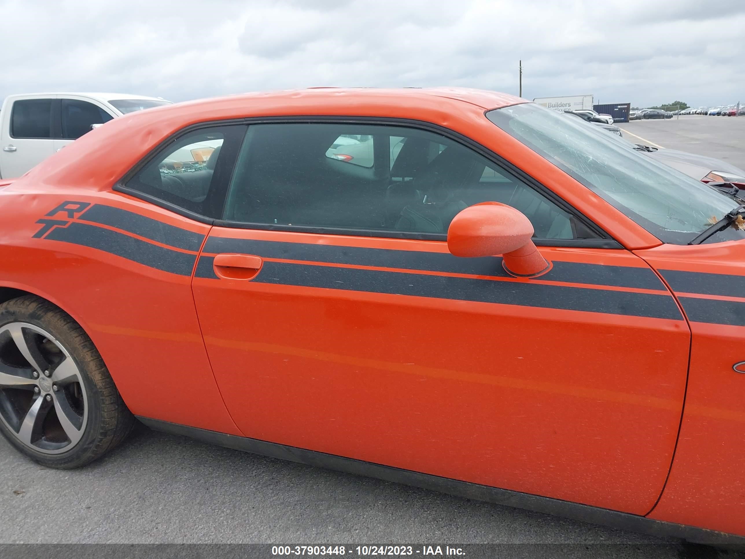 Photo 12 VIN: 2C3CDYBT3DH733625 - DODGE CHALLENGER 