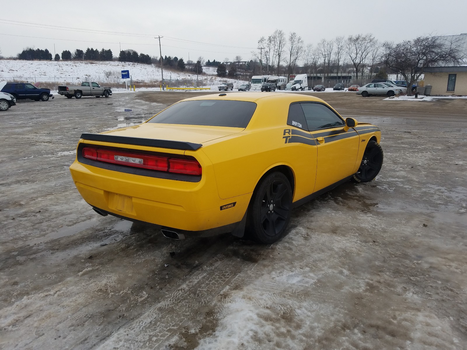 Photo 3 VIN: 2C3CDYBT4CH315833 - DODGE CHALLENGER 