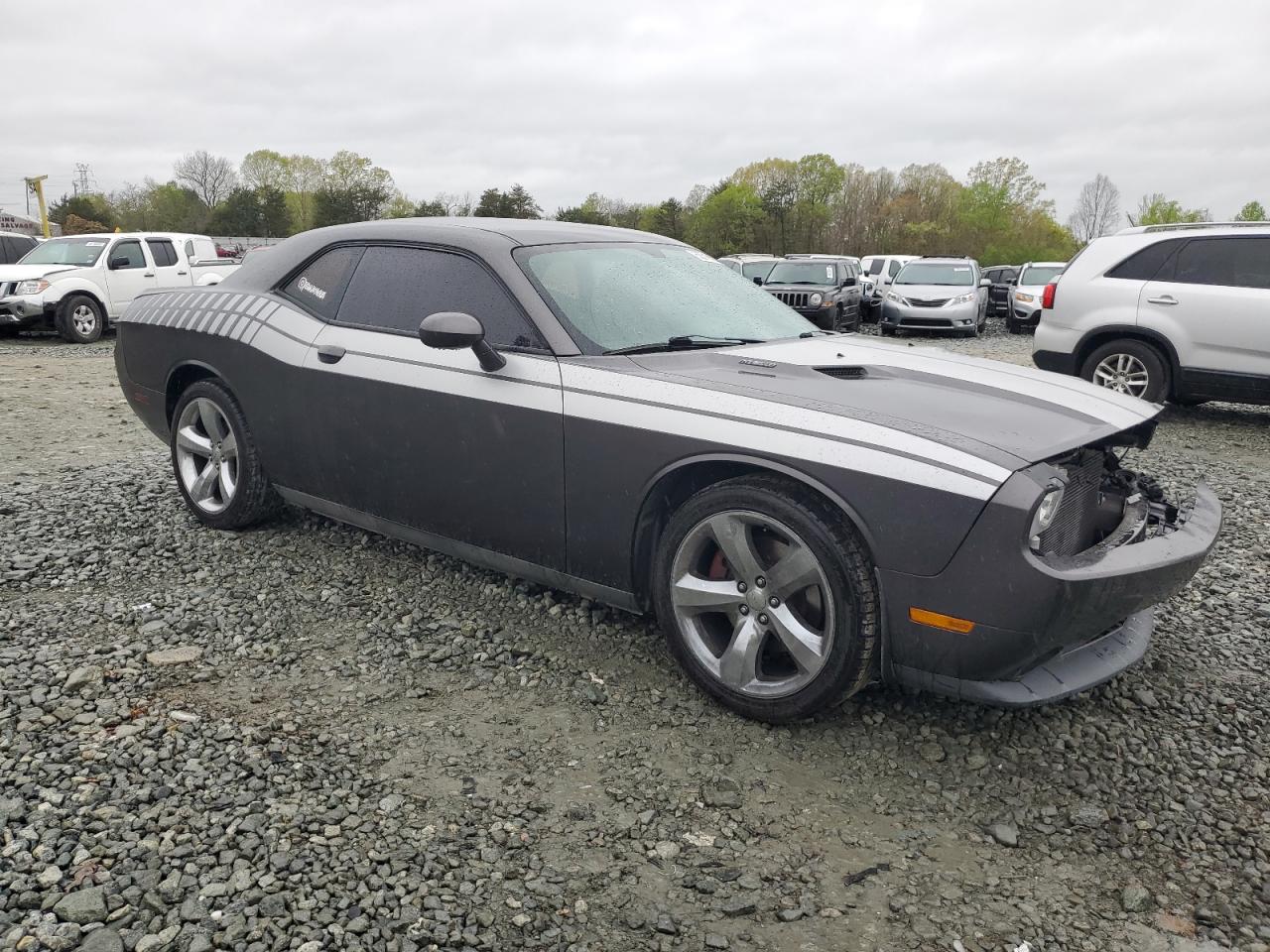 Photo 3 VIN: 2C3CDYBT4DH653301 - DODGE CHALLENGER 