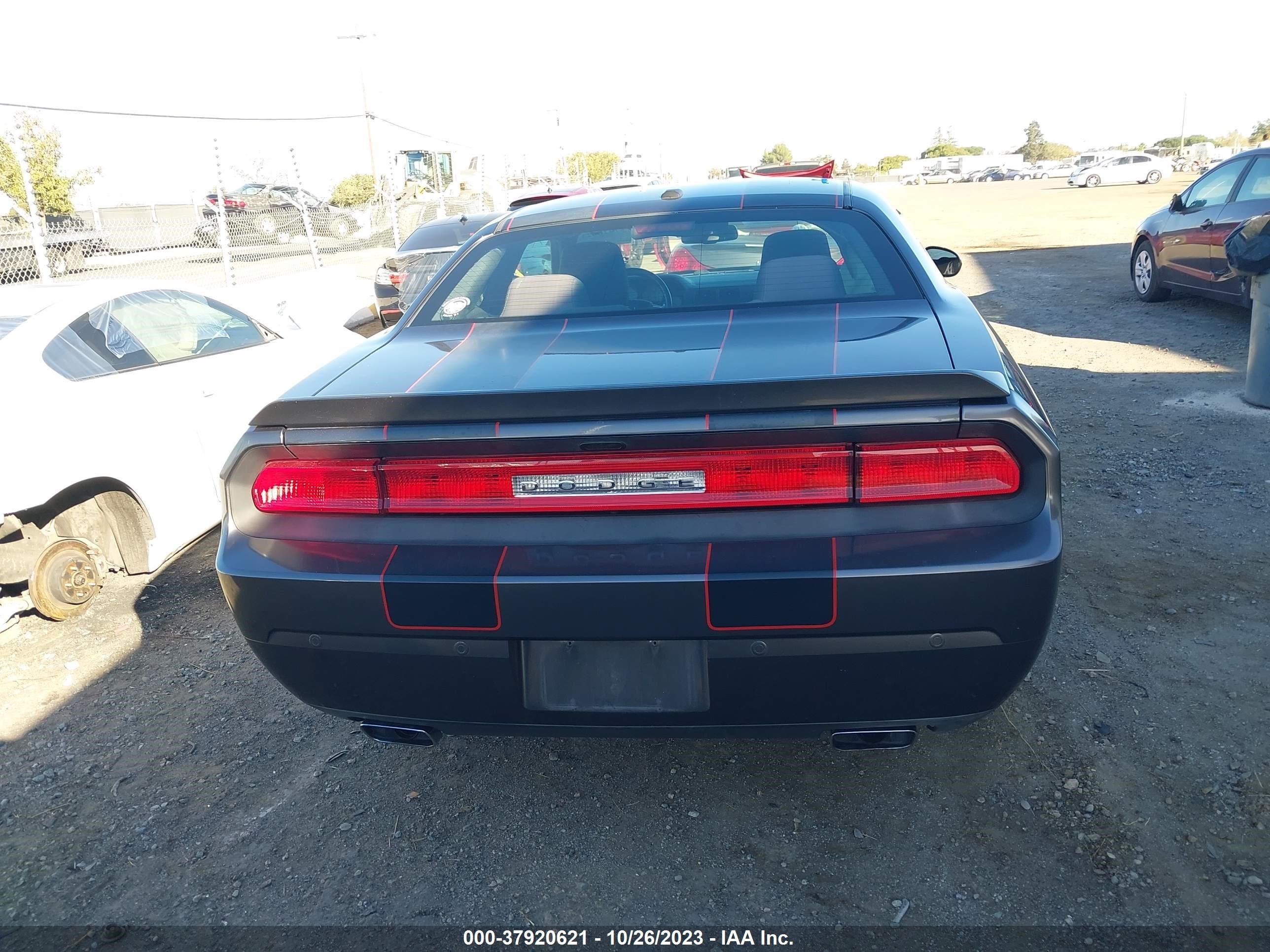 Photo 15 VIN: 2C3CDYBT5DH629279 - DODGE CHALLENGER 