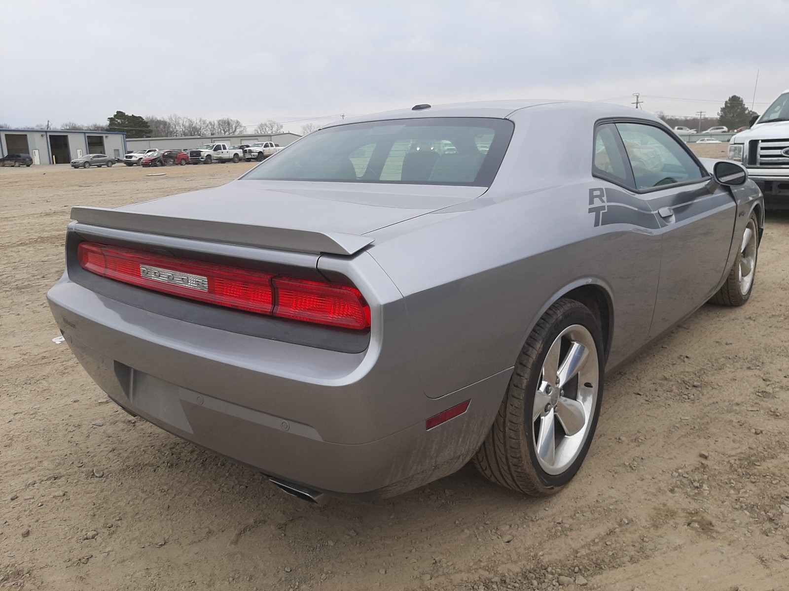 Photo 3 VIN: 2C3CDYBT5EH108919 - DODGE CHALLENGER 