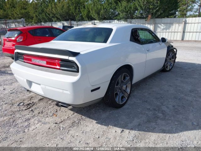 Photo 3 VIN: 2C3CDYBT6DH501438 - DODGE CHALLENGER 