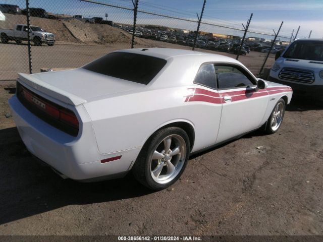 Photo 3 VIN: 2C3CDYBT7CH174045 - DODGE CHALLENGER 