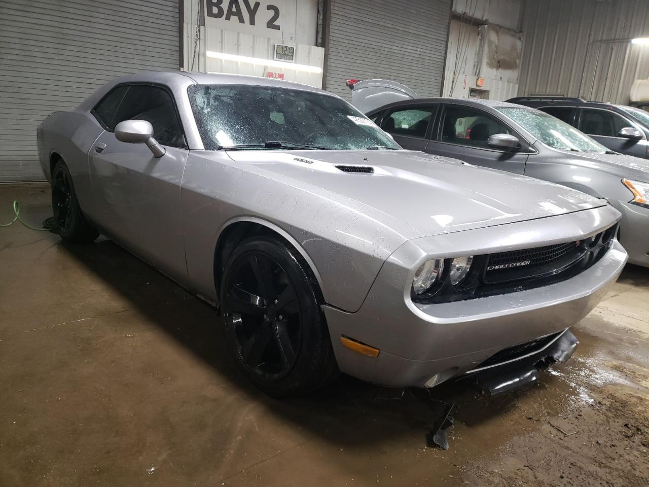 Photo 3 VIN: 2C3CDYBT7DH670318 - DODGE CHALLENGER 