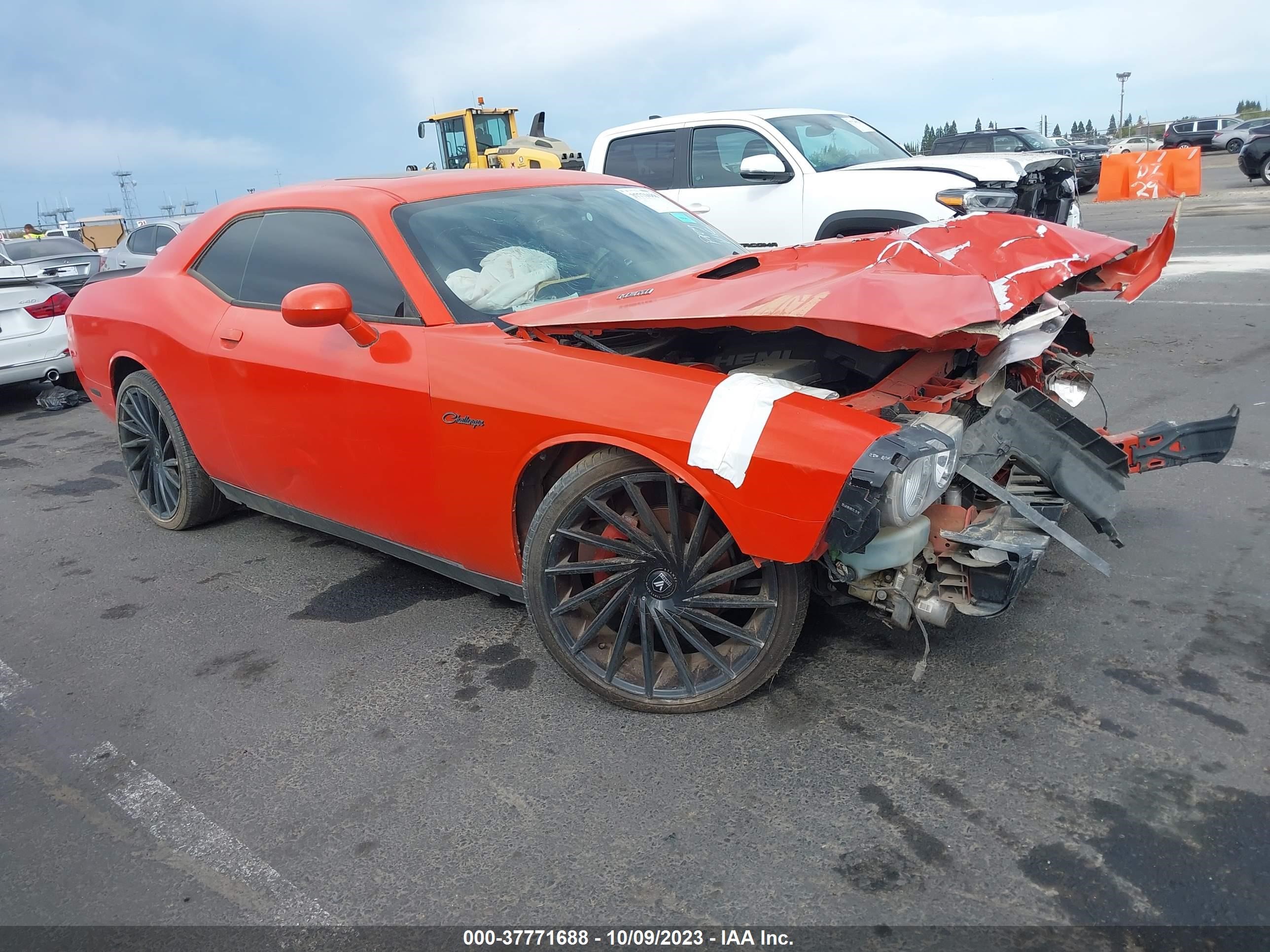 Photo 0 VIN: 2C3CDYBT7DH733532 - DODGE CHALLENGER 