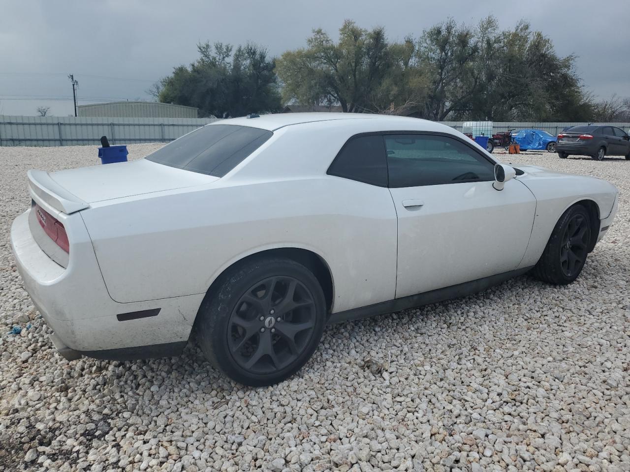 Photo 2 VIN: 2C3CDYBT7EH184030 - DODGE CHALLENGER 