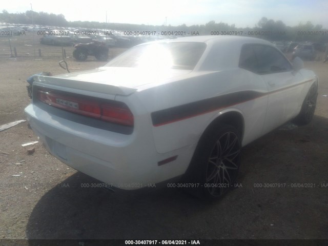 Photo 3 VIN: 2C3CDYBT9DH667968 - DODGE CHALLENGER 