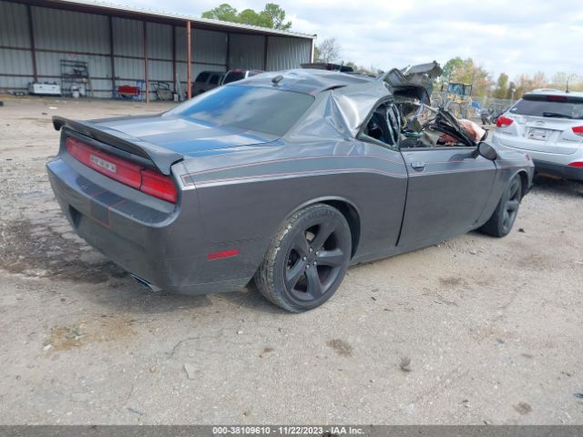 Photo 3 VIN: 2C3CDYBTXEH105143 - DODGE CHALLENGER 