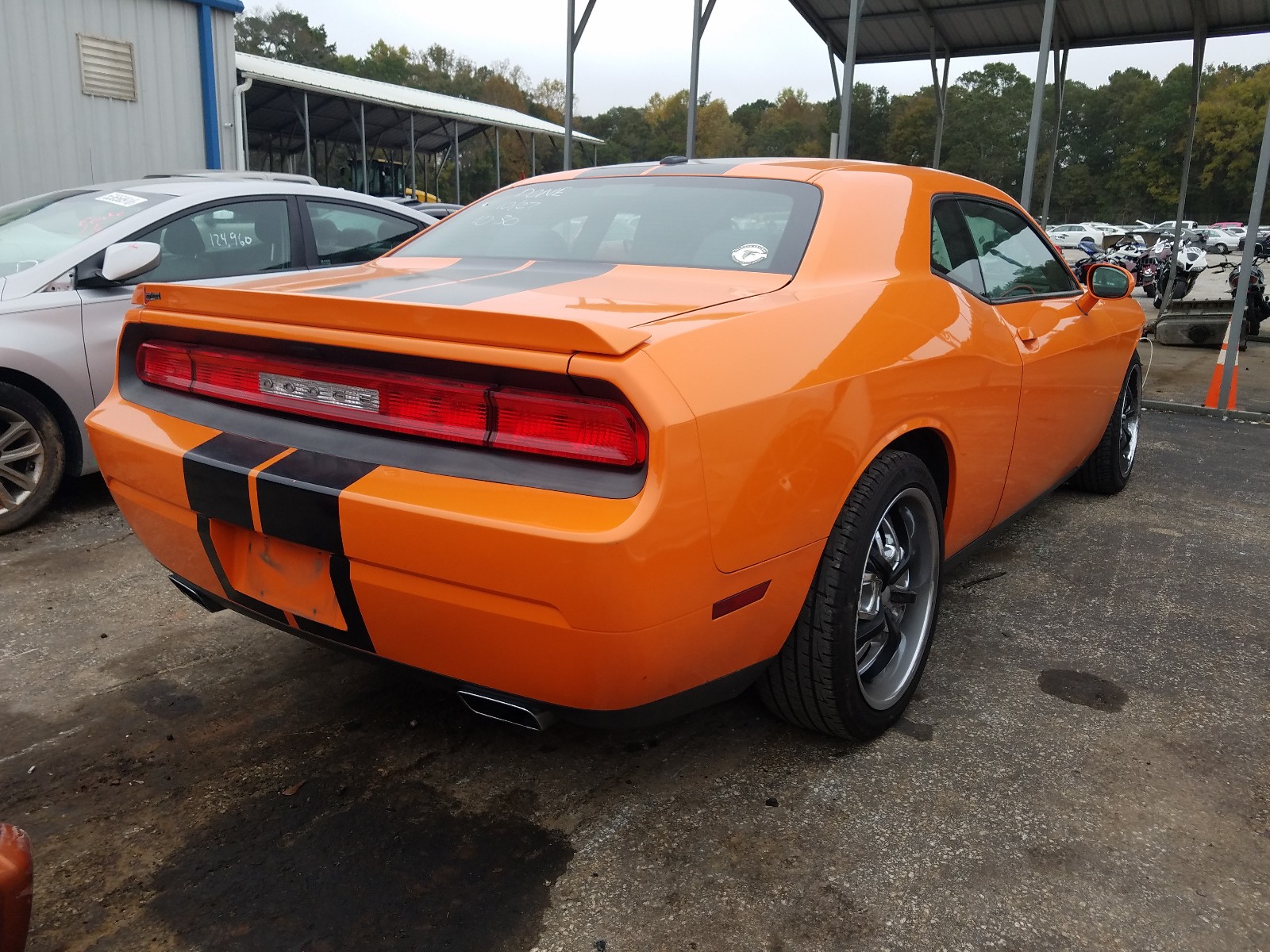 Photo 3 VIN: 2C3CDYBTXEH158196 - DODGE CHALLENGER 