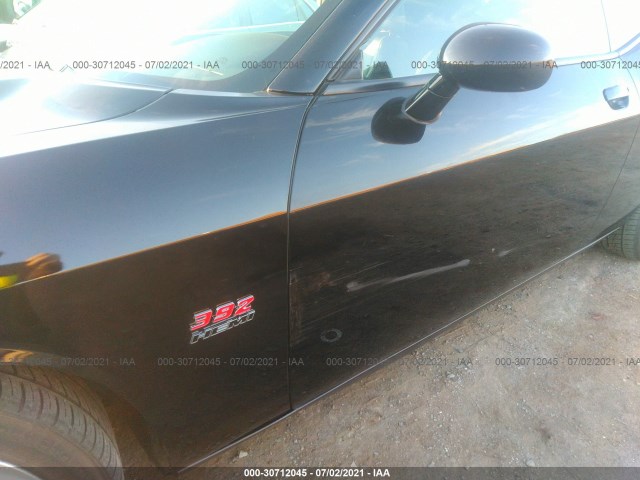 Photo 5 VIN: 2C3CDYCJ4CH181113 - DODGE CHALLENGER 