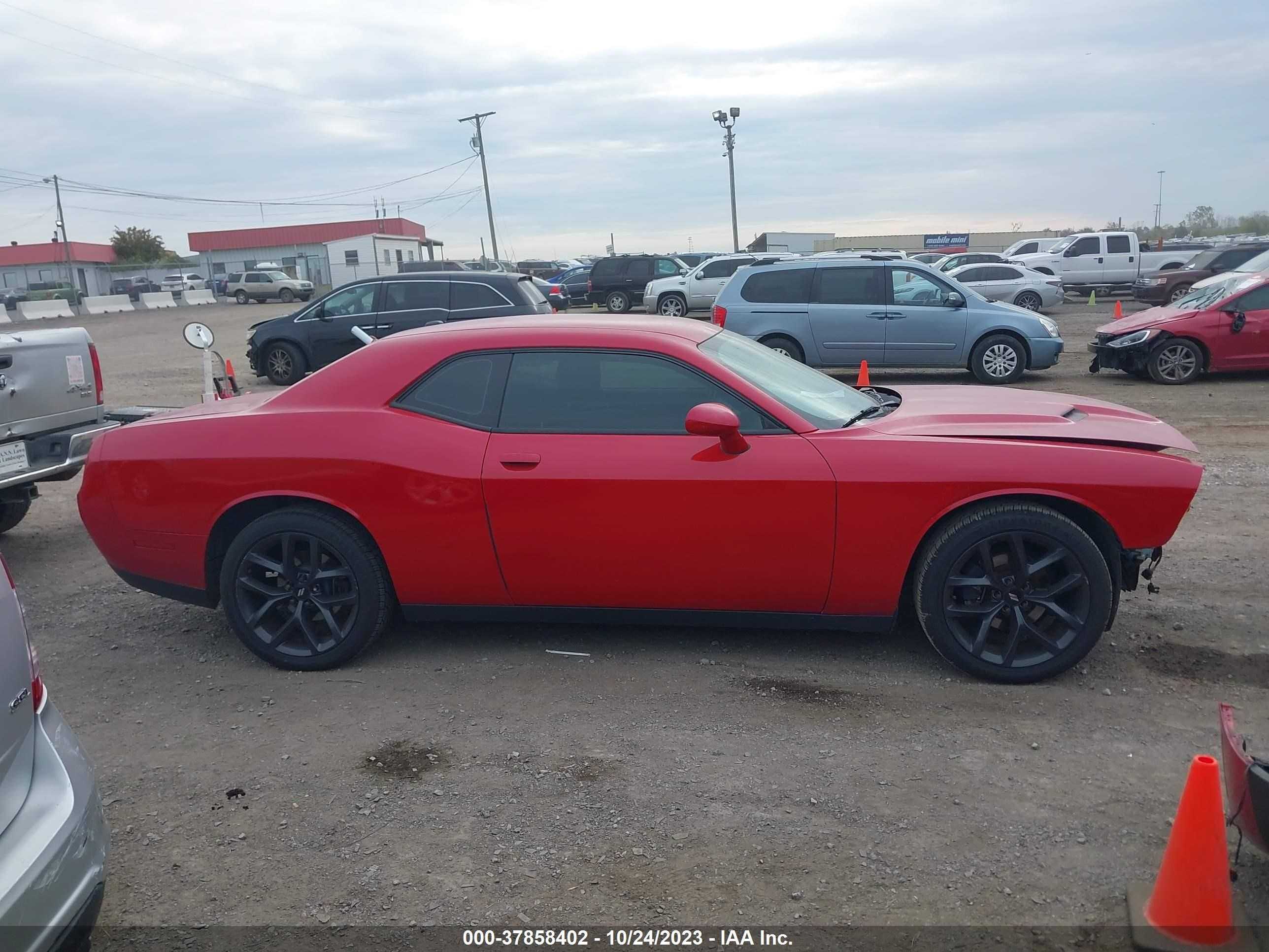 Photo 13 VIN: 2C3CDZAG0FH739833 - DODGE CHALLENGER 