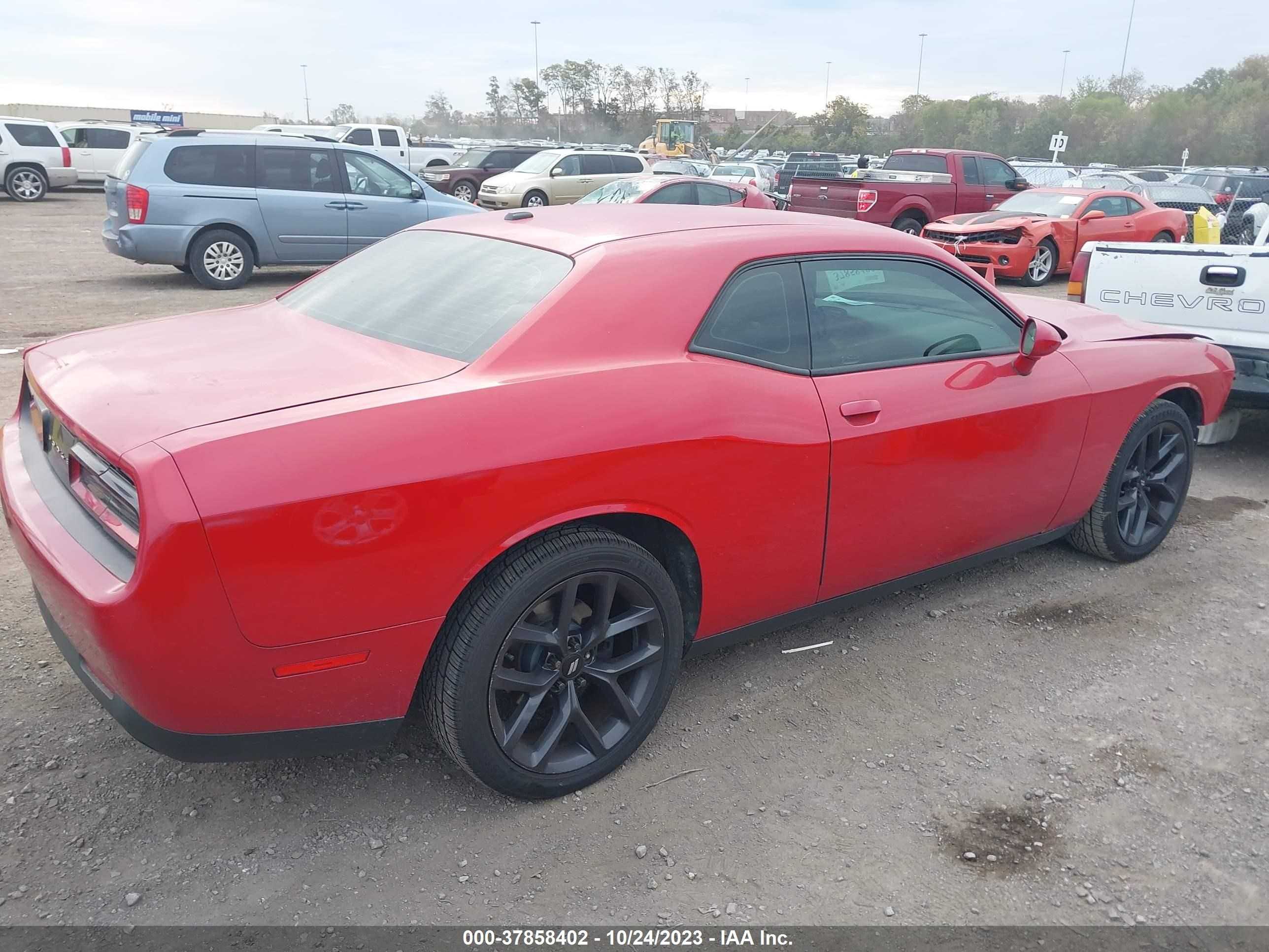 Photo 3 VIN: 2C3CDZAG0FH739833 - DODGE CHALLENGER 