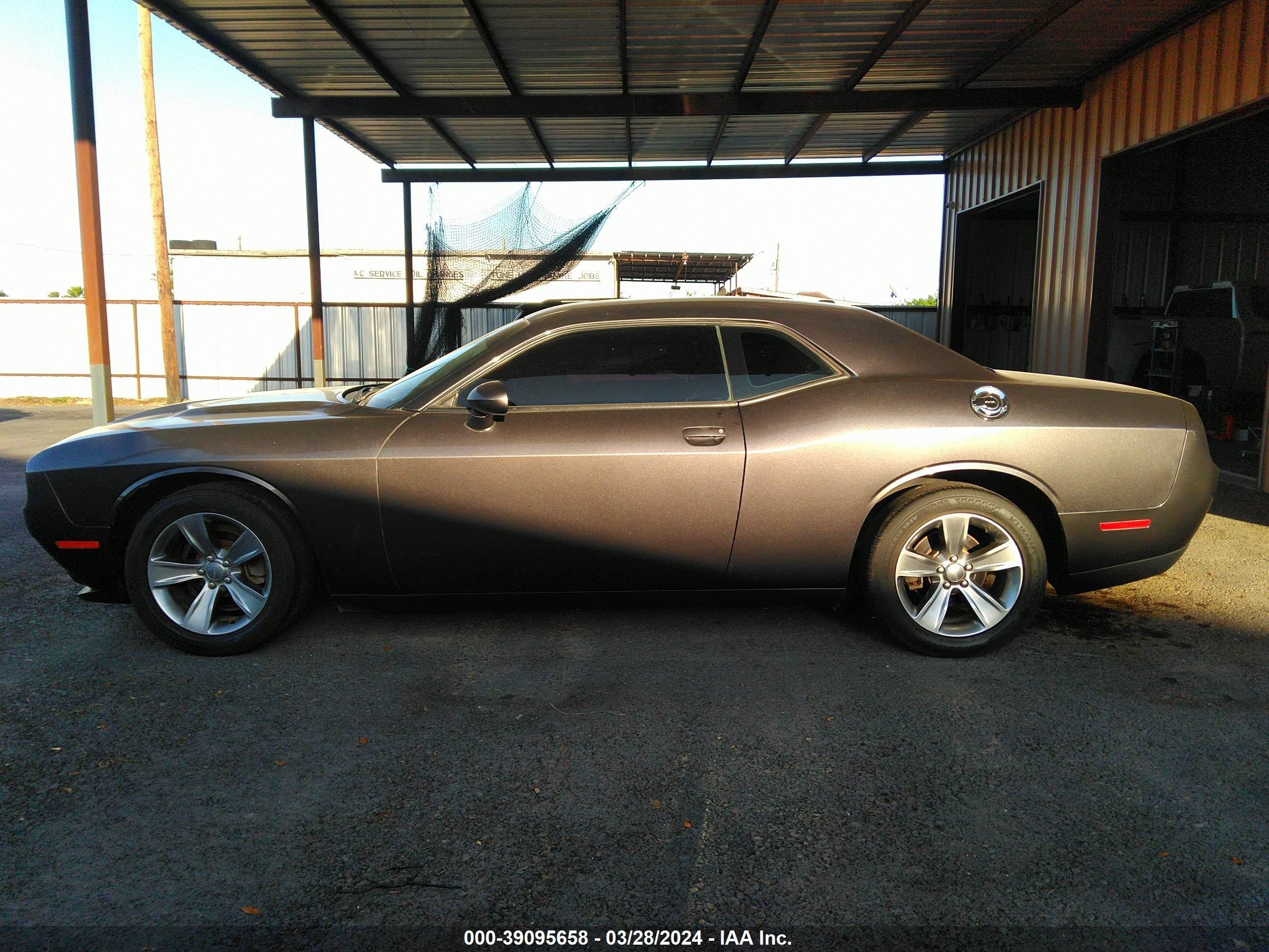 Photo 13 VIN: 2C3CDZAG0FH839088 - DODGE CHALLENGER 