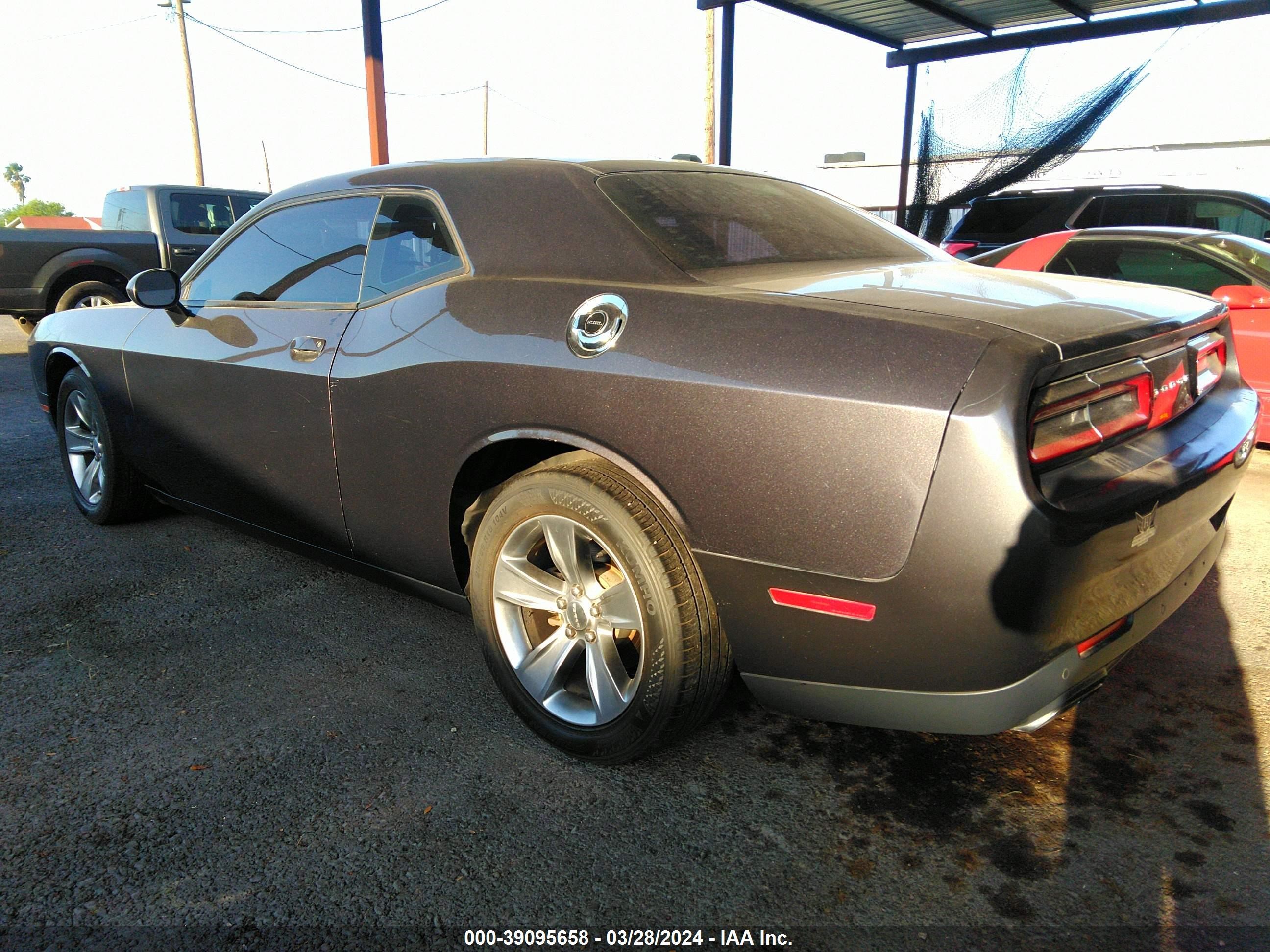 Photo 2 VIN: 2C3CDZAG0FH839088 - DODGE CHALLENGER 