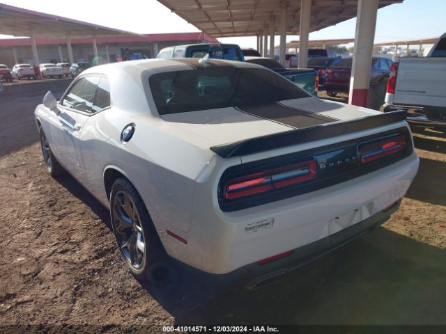 Photo 2 VIN: 2C3CDZAG0GH329549 - DODGE CHALLENGER 