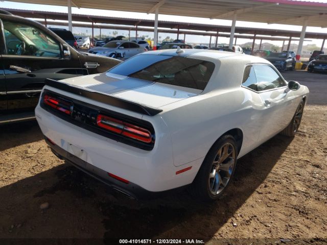 Photo 3 VIN: 2C3CDZAG0GH329549 - DODGE CHALLENGER 