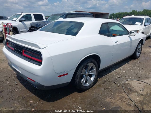 Photo 3 VIN: 2C3CDZAG0GH338493 - DODGE CHALLENGER 