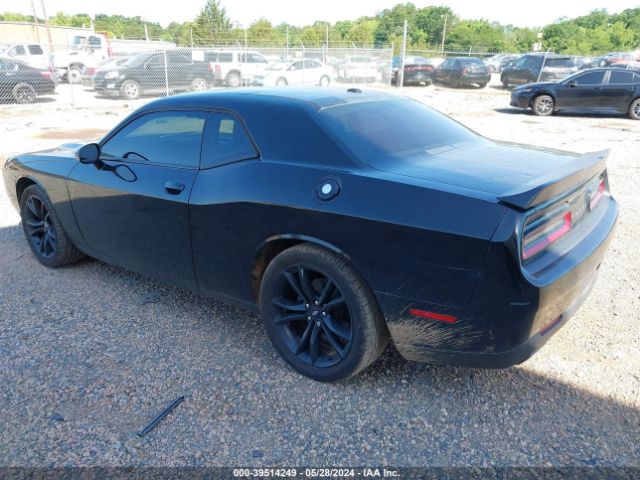 Photo 2 VIN: 2C3CDZAG0JH153030 - DODGE CHALLENGER 