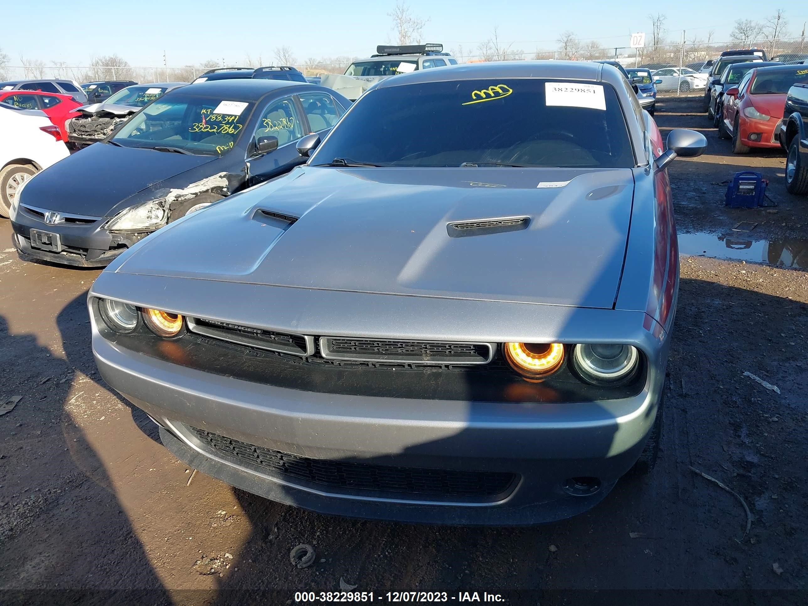 Photo 12 VIN: 2C3CDZAG0JH294678 - DODGE CHALLENGER 