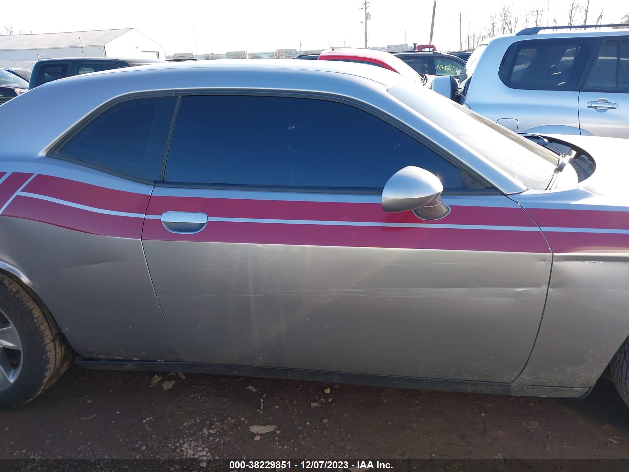 Photo 13 VIN: 2C3CDZAG0JH294678 - DODGE CHALLENGER 