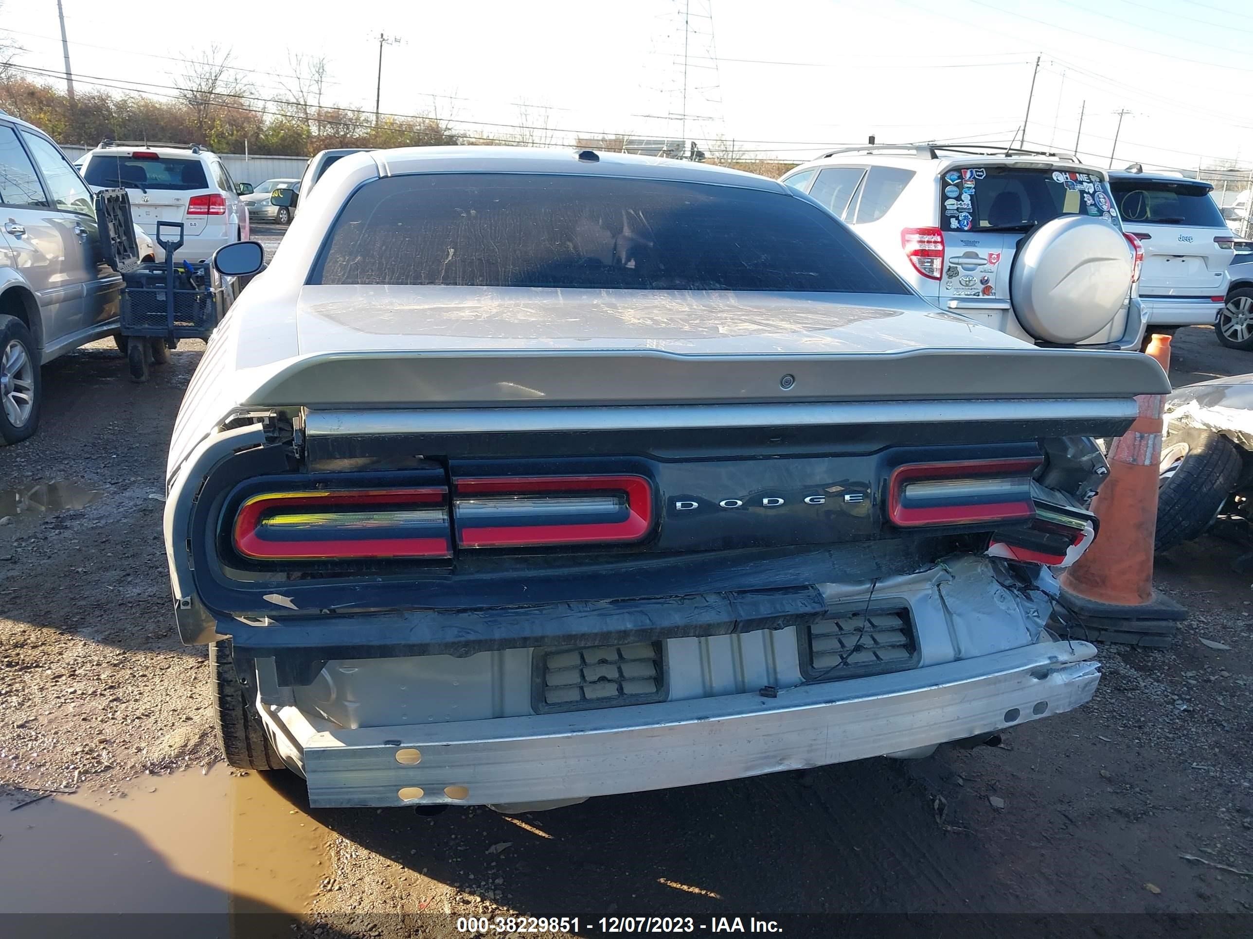 Photo 5 VIN: 2C3CDZAG0JH294678 - DODGE CHALLENGER 