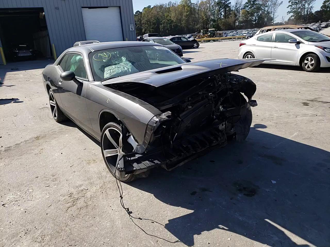 Photo 10 VIN: 2C3CDZAG0KH620402 - DODGE CHALLENGER 