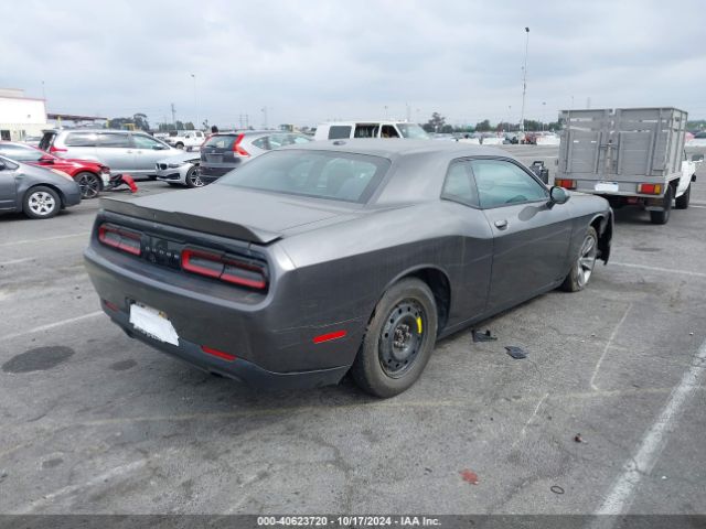 Photo 3 VIN: 2C3CDZAG0KH669762 - DODGE CHALLENGER 