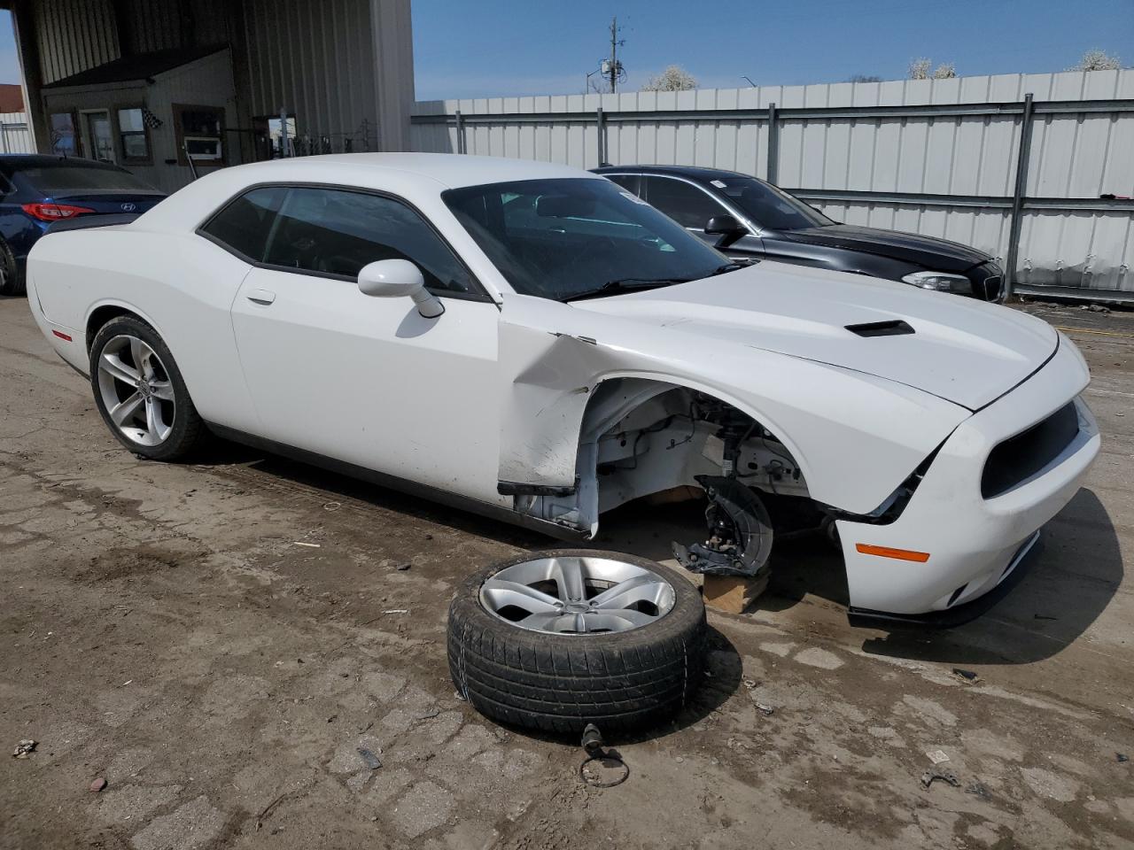 Photo 3 VIN: 2C3CDZAG1JH252455 - DODGE CHALLENGER 