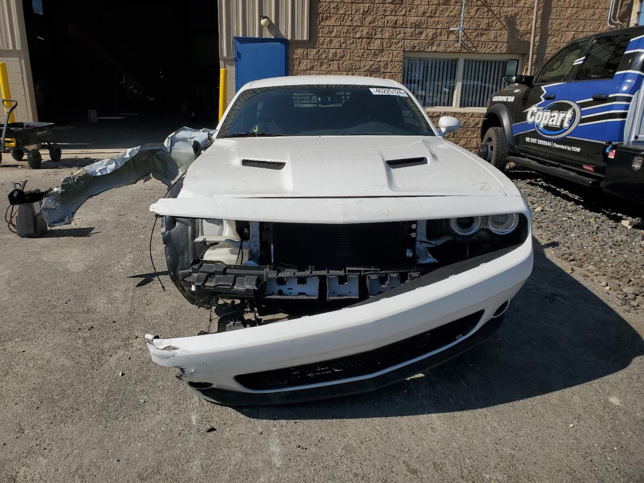 Photo 4 VIN: 2C3CDZAG1JH318261 - DODGE CHALLENGER 