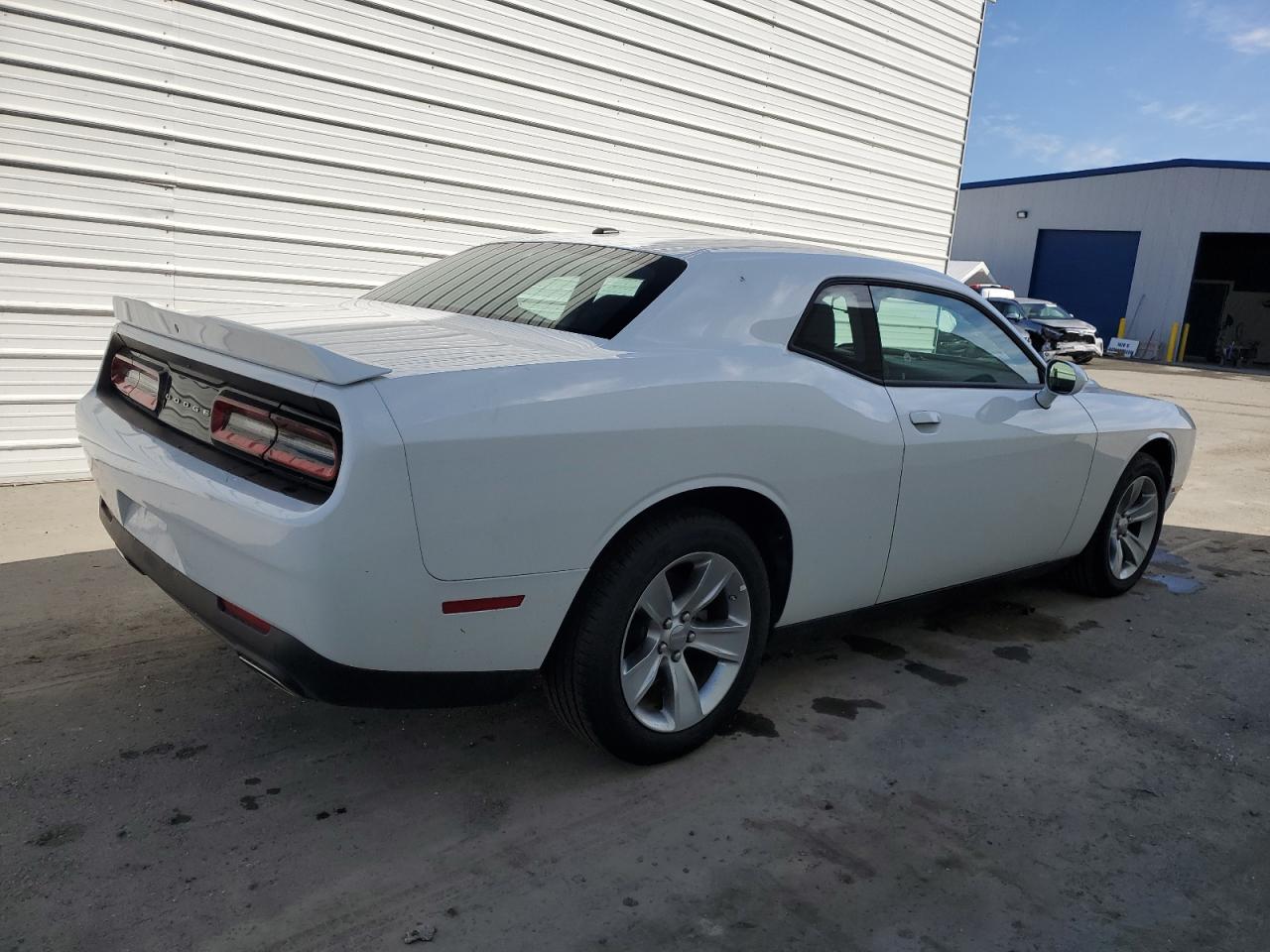 Photo 2 VIN: 2C3CDZAG1NH261176 - DODGE CHALLENGER 