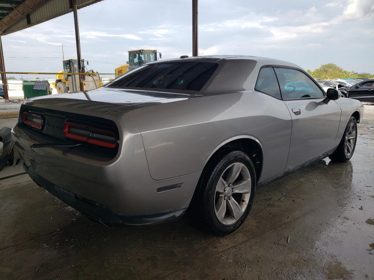 Photo 2 VIN: 2C3CDZAG2FH821076 - DODGE CHALLENGER 