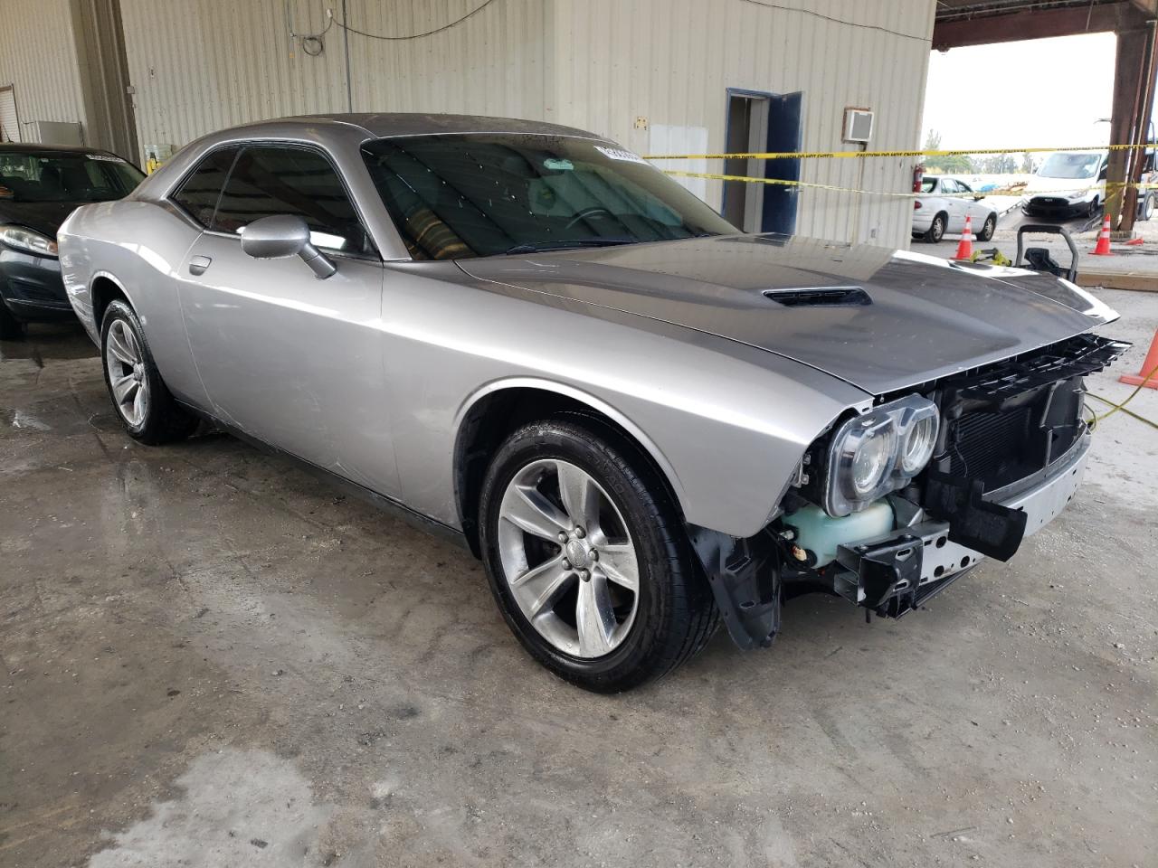 Photo 3 VIN: 2C3CDZAG2FH821076 - DODGE CHALLENGER 