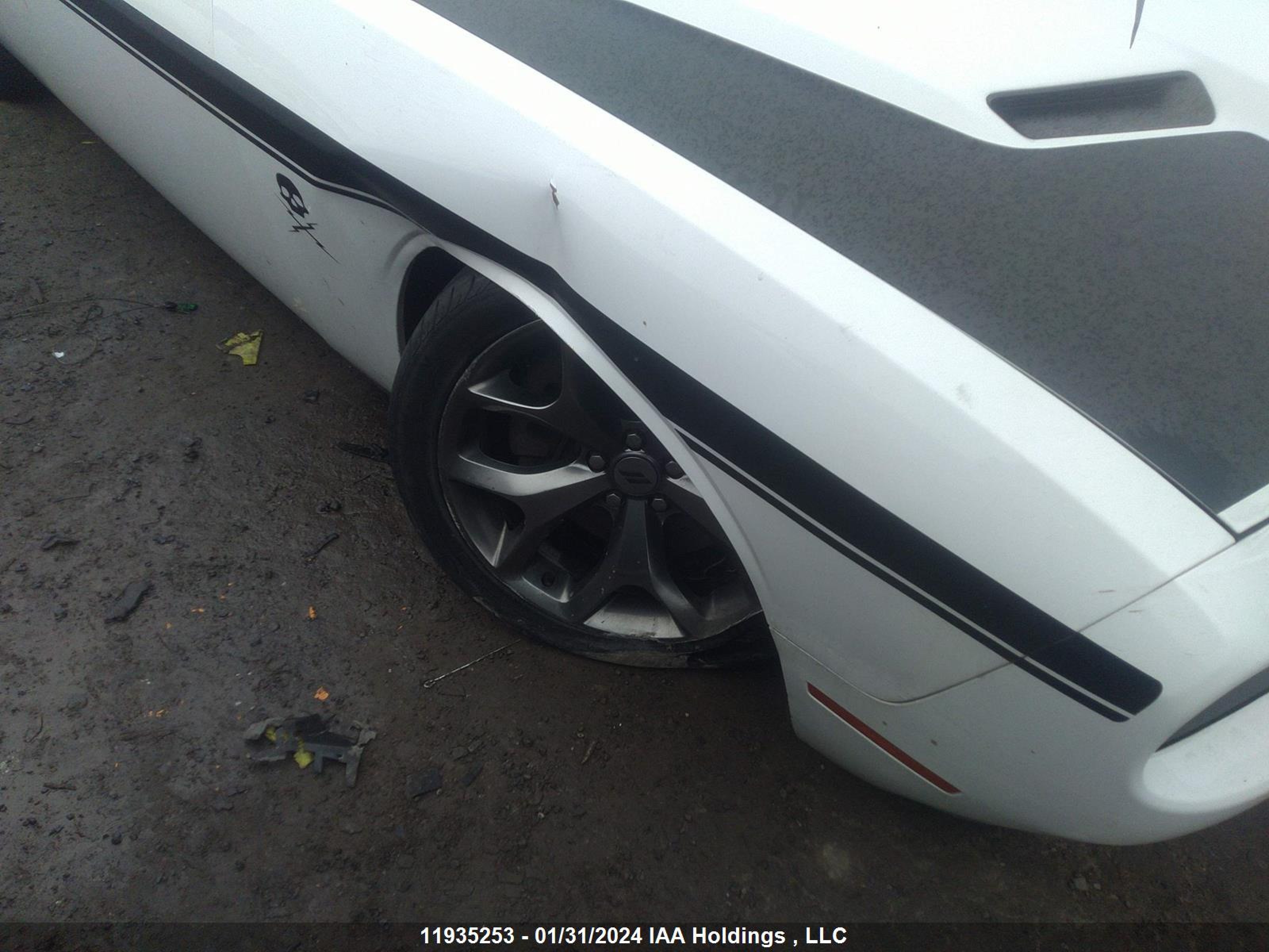 Photo 5 VIN: 2C3CDZAG2HH577965 - DODGE CHALLENGER 