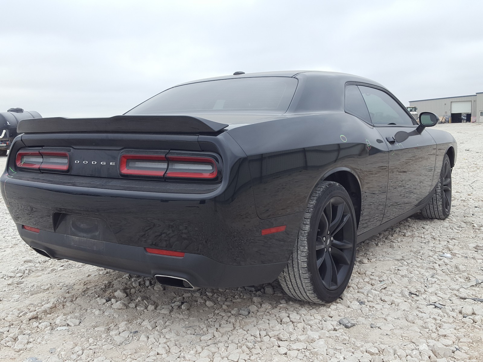 Photo 3 VIN: 2C3CDZAG2HH589100 - DODGE CHALLENGER 